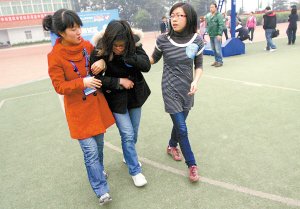 世博会招募志愿者决选 英语要好跑得要快(图)_