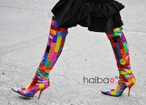 恨天高的竞技场 2010秋冬时装周秀场外街拍