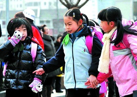 新一年各中小学开学报名新学期开始了