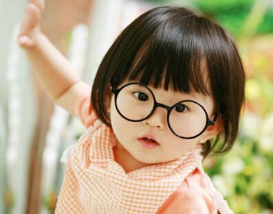 寒假给孩子配近视眼镜 缺关键一步会致终身伤