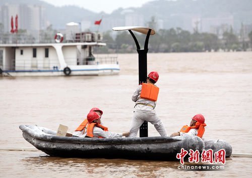 湘江长沙段洪峰达本世纪最高水位(组图)