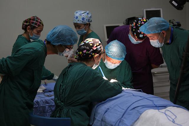 彩大戏再度来袭 大咖现场直播挑战高难度美眼术