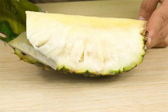 牛奶凤梨大渝热销 出货上千单创销售记录