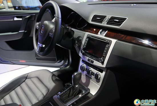 成都车展:迈腾四驱旅行车售36.18万元起