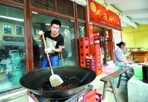 吃了老火锅 考试不挂科? 同学们说图个吉利