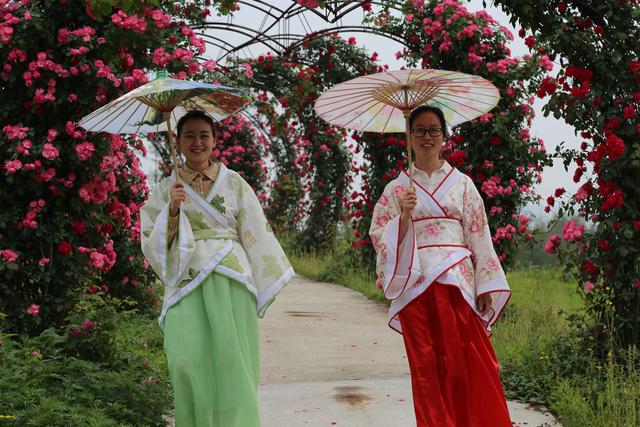来重庆首个花园式甲鱼养殖园赏花 吃甲鱼大餐