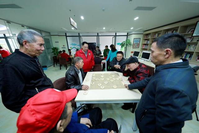 重庆3年将新增1000所社区养老服务站
