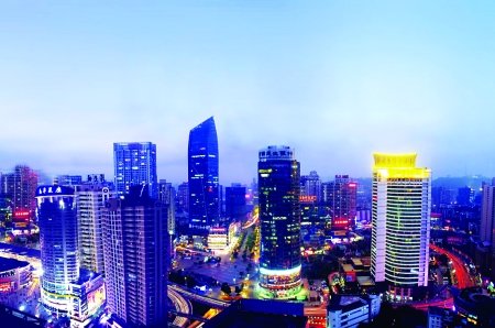 铁山人均gdp_铁山坪森林公园(2)