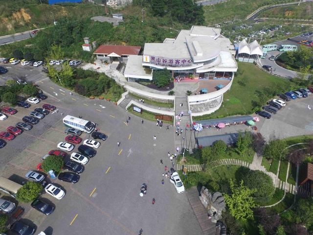 国庆期间万盛区新增旅游景点十分火爆