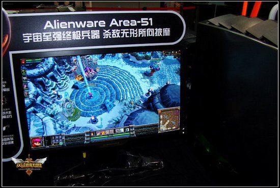外星人入侵TGC LOL展台惊现梦幻级游戏电脑