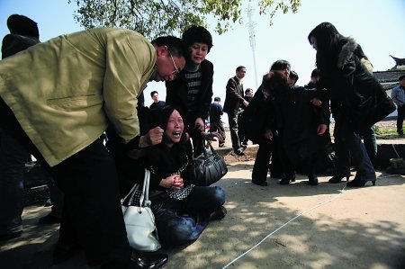 重庆黔江有多少人口_...事故车坠落地在黔江区正阳二号隧道岔路口,上行约10(3)