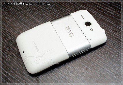 独特的Q版外形 HTC首款直板全键盘 G16仅售
