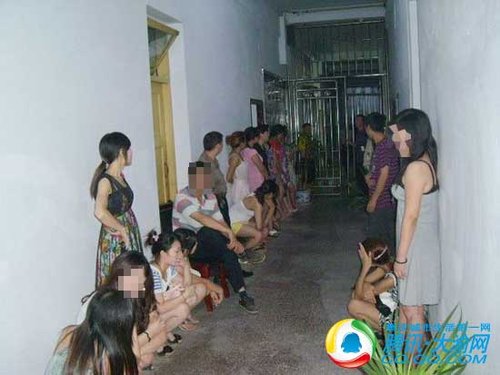 <em>洗浴中心</em>设暗门装监控_涪陵看点_大渝网_腾讯