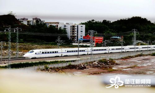 渝万高铁空载试运行过垫江