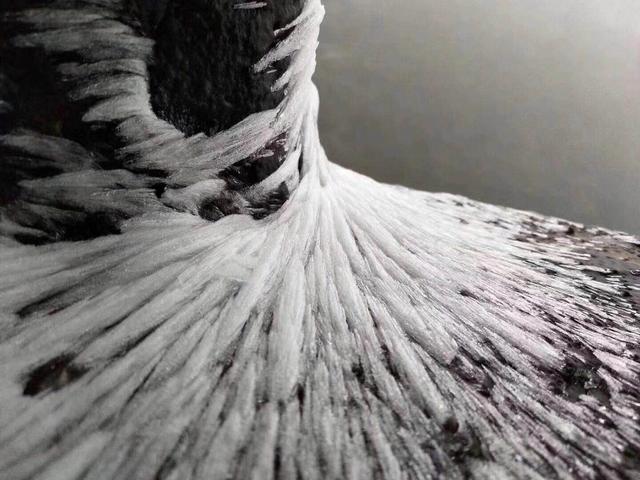 摩围山景区今出现雾凇景观 冰雪美景醉游人