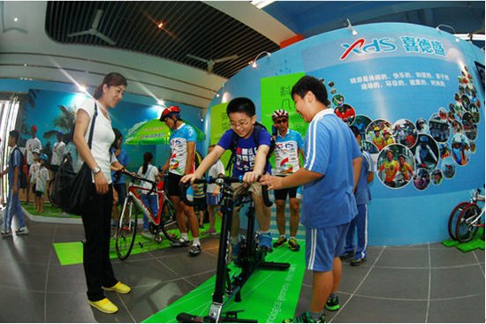 第九届文博会喜德盛国际自行车赛千名车手竞技