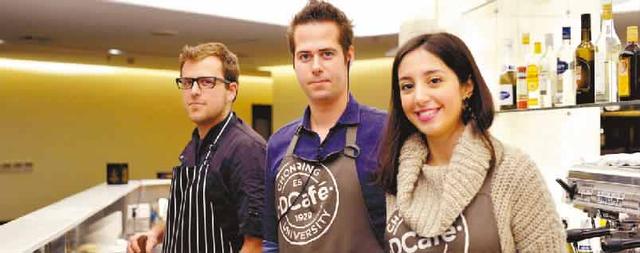 三个意大利人重大校园卖咖啡 想把梅子酒加进