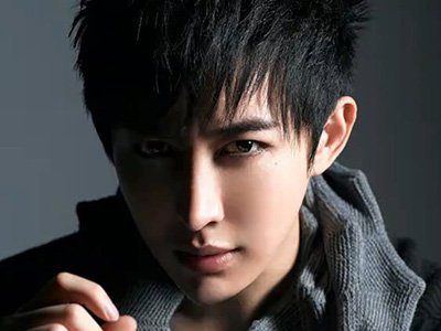 魔术师Yif整容前后对比照片