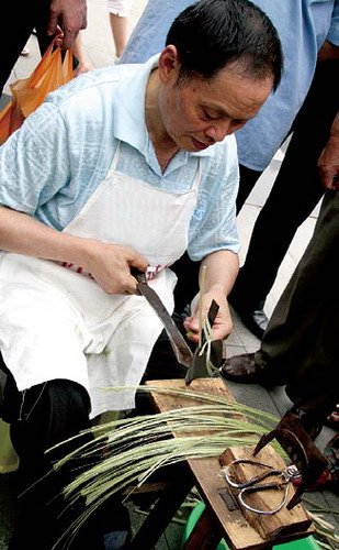 梁平竹帘画:又编又画