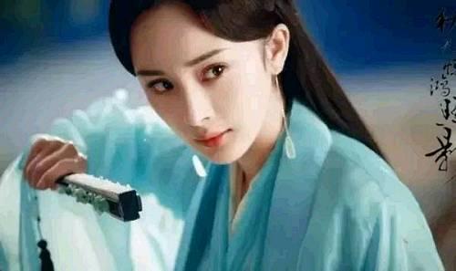 白羊女,爱玩,容易相信别人,也会依赖,尤其师父那种温柔的样子,听离境的表白就选择相信,被背叛立刻斩断。表达直接,夜华说报答的时候直接说以身相许好了,受伤后宁愿忘记一切跳下诛仙台。