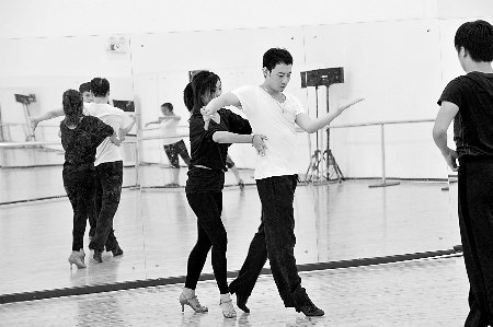 最帅拉丁舞王张少杰 来重庆延续舞蹈梦