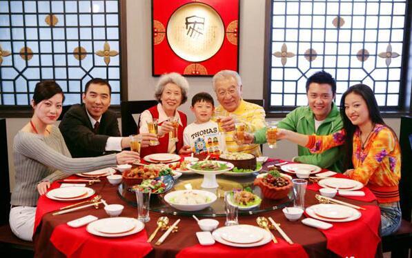 如何避免"过节肥"?多吃饭少喝酒_大渝网_腾讯网