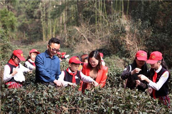 向春天报道!永川学生家校行动走进大自然