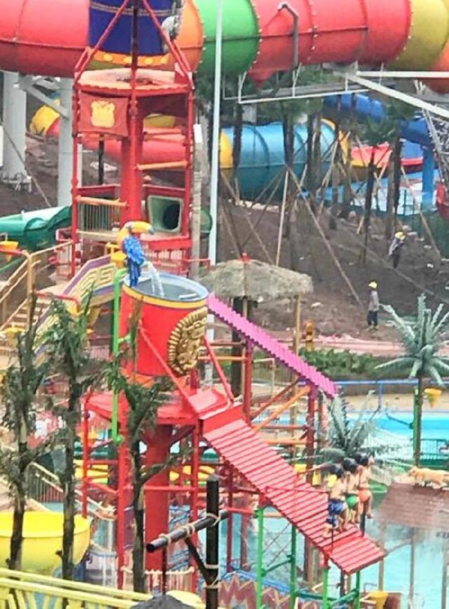 揭秘重庆欢乐谷：1亿多的过山车、德国进口大摆锤