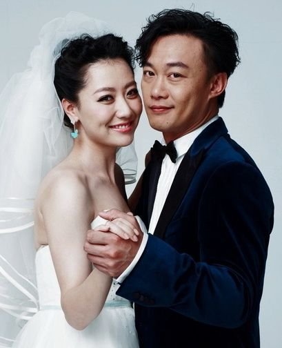 可爱＋鬼马的大眼妹图片
