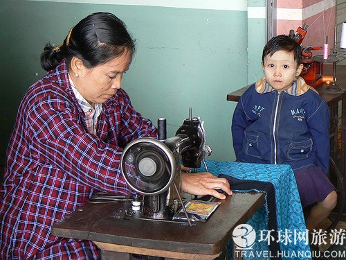 缅甸人口特征_特色民风 缅甸人当众脱裙子毫不尴尬