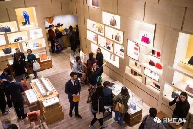 买下全球1/3奢侈品 中国的富人们是怎么剁手的