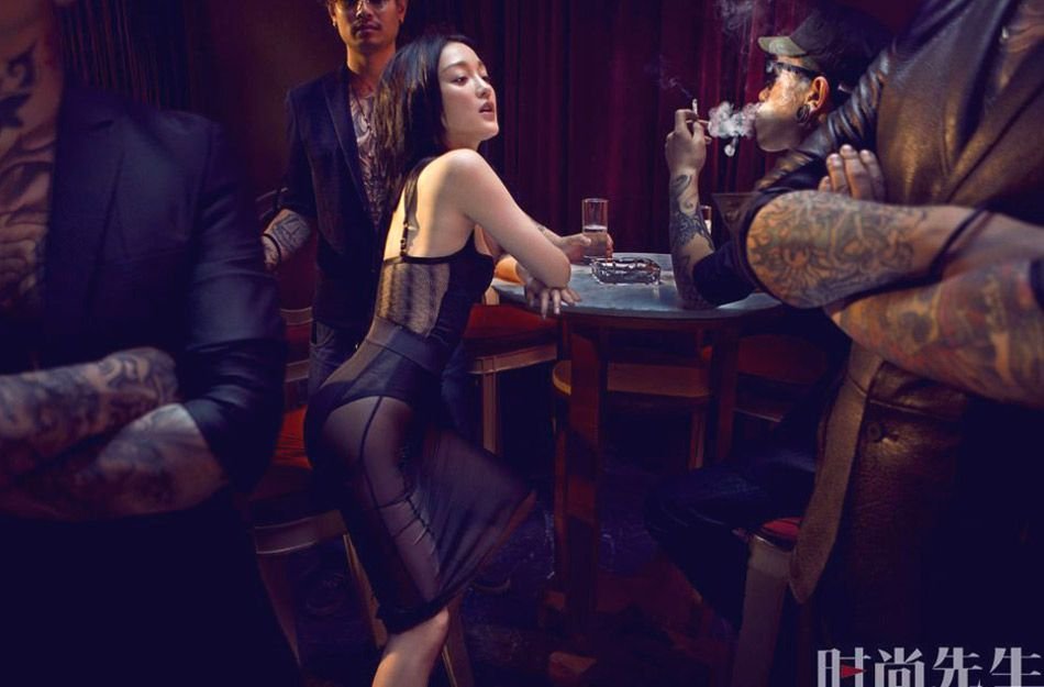 变身黑帮女老大