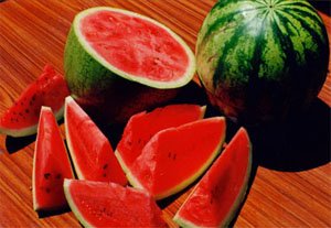 自制西瓜美白祛斑面膜