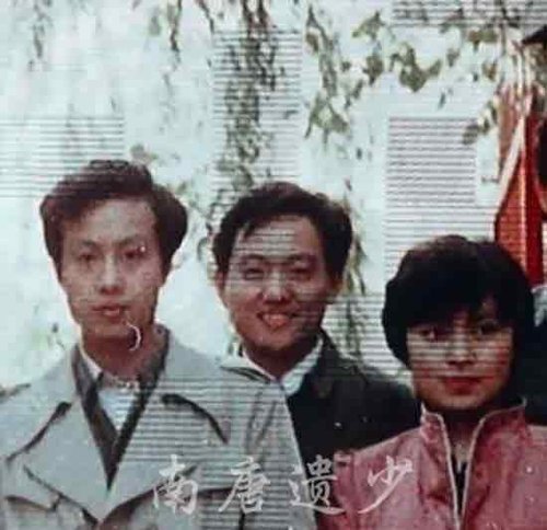 知名博主曝《新闻联播》 李瑞英教授老公近照