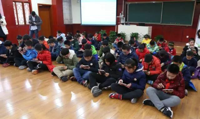 的多彩数学-重庆首届数学文化节走进树人小学