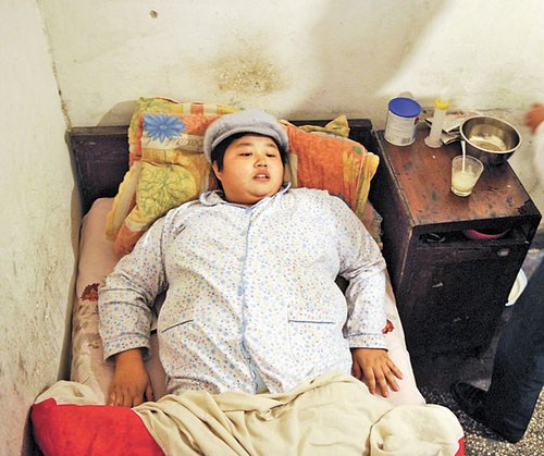 <em>怀胎十月</em>体重猛增 260斤孕妇产下低血糖宝宝_