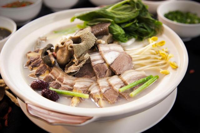 冬天已经到了,再不来重庆凯宾斯基涮羊肉就来不及了
