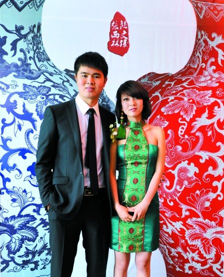 别出心裁体现传统文化 她的婚礼约会青花瓷