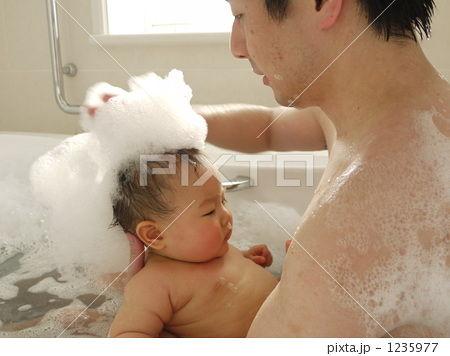 日本性教育:亲子洗浴是最好的早期性教育