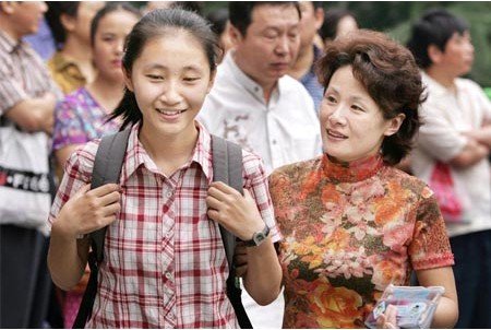 专家提醒:家长过度关注 容易帮倒忙