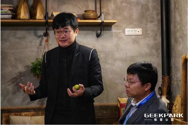 意料之外的新视角！科技咖们原来这么看AI