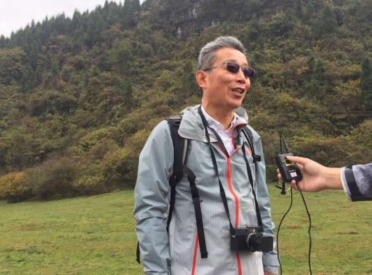 全国知名旅游达人“醉躺”武隆 杜海涛妈妈放歌仙女山