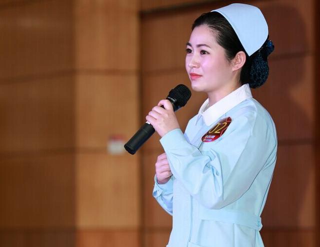 市急救医疗中心(重庆市第四人民医院 )手术室里为数不多的男护士张珂