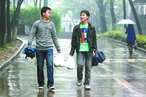 85后大学生来渝创业 想做校园卓越亚马逊(图)