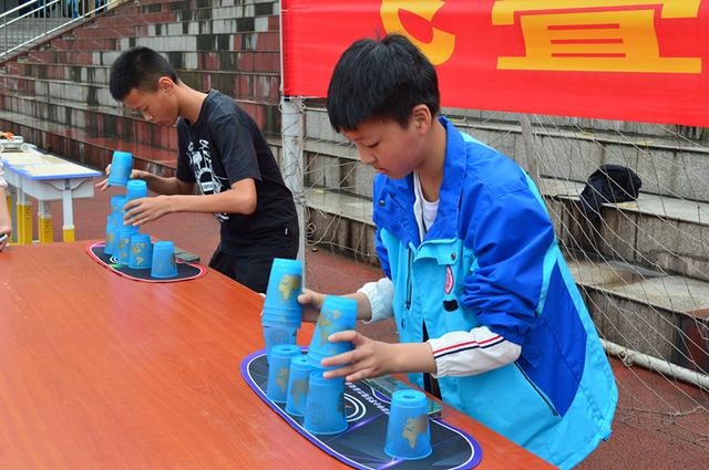 飞叠杯、创意构型、机器人表演 看兼善学子玩转智慧校园