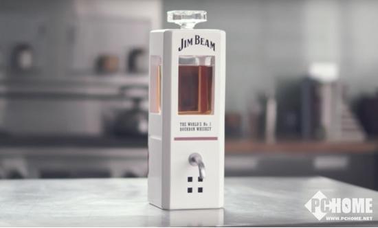 占边威士忌推出智能酒杯 语音控制酒量