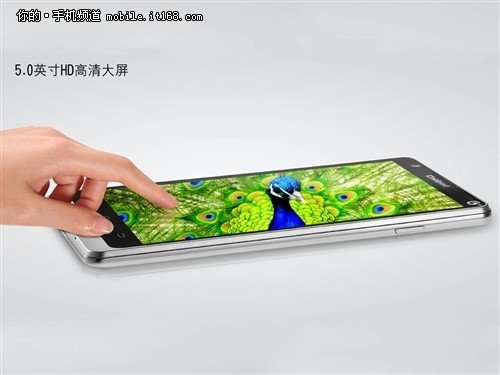 720P高清5吋屏超值双核机 酷派8720售价仅11