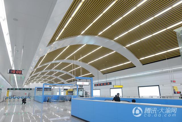 轨道5号线一期北段预计月底通车 车站车厢大曝光