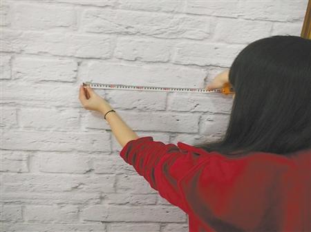 20厘米“砖”竟长到50厘米?装饰电视墙没3D立体看着头晕