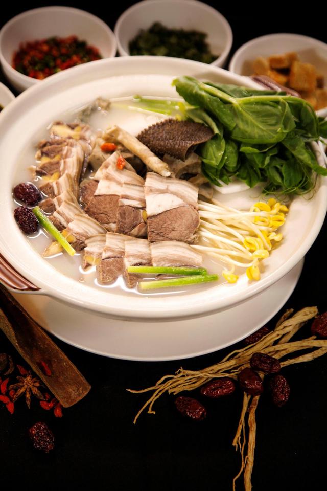 冬天已经到了,再不来重庆凯宾斯基涮羊肉就来不及了